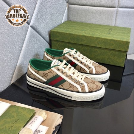 GUCCI TENNIS 1977 GG CANVAS SNEAKER - GC210