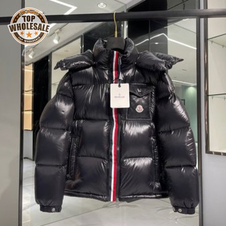 Moncler Montbeliard Short Down Jacket Black