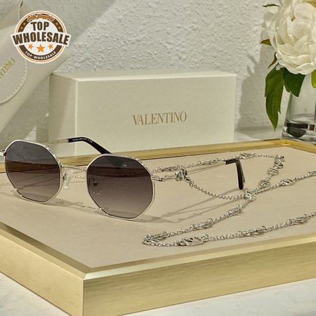 Valentino Eyewear Geometric Frame Sunglasses