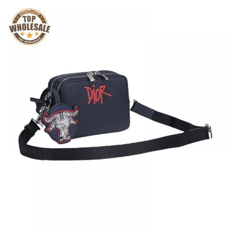 Dior Pouch With Shoulder Strap - DBB006