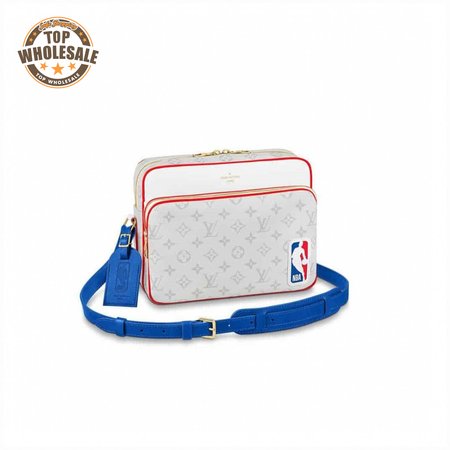 trio messenger bag m69443