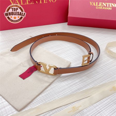 valentino V buckle belt