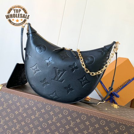 Loop Hobo Black M46725