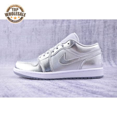 Jordan 1 Low SE Metallic Silver Unisex