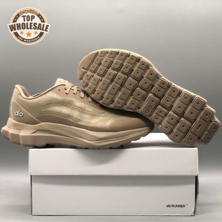Alo Yoga Runner Khaki