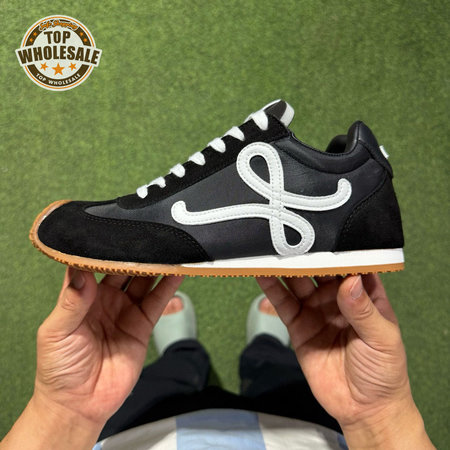 LOEWE Flow Runner Black and White