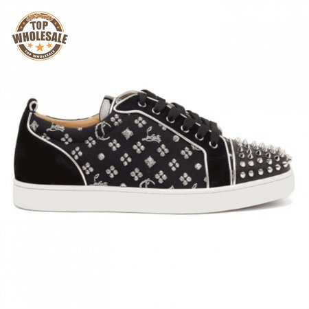 CHRISTIAN LOUBOUTIN LOW TOP SNEAKER - CL74